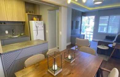 Imagem: A casa possui 2 Dormitórios, 2 Banheiros, 2 Vagas na garagem