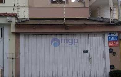 Imagem: A casa possui 4 Dormitórios, 4 Banheiros, 4 Vagas na garagem