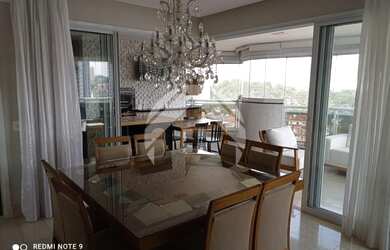 Imagem: O apartamento possui 3 Dormitórios, 5 Banheiros, 4 Vagas na