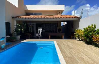 Imagem 11: Casa na Aruana. Piscina, Guarda roupa, 450m² de Áreae4 Vagas na garagem