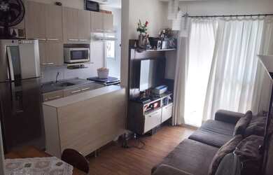 Imagem: O apartamento possui 2 Dormitórios, 1 Banheiro, 1 Vaga na garagem