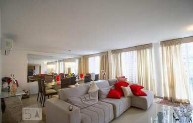 Imagem: O apartamento na cobertura possui 4 Dormitórios, 5 Banheiros