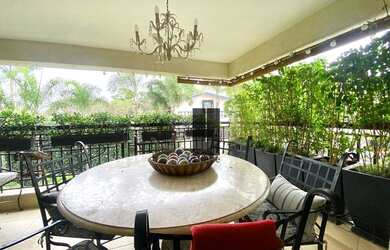 Imagem 5: ACONCHEGANTE, SILENCIOSO E MUITO VERDE - MELHOR CONDOMÍNIO NO ALTO DE...