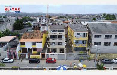 Imagem: A casa possui 5 Dormitórios, 5 Banheiros, 2 Vagas na garagem