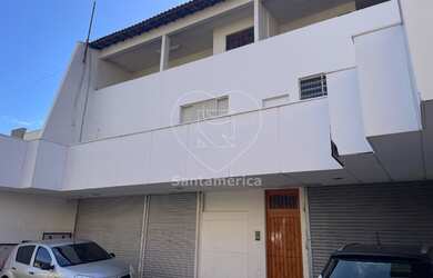 Imagem: O depósito possui 5 Vagas na garagem, 850m² de Área e está