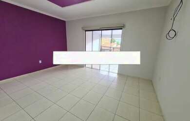 Imagem: A casa possui 3 Dormitórios, 3 Banheiros, 2 Vagas na garagem