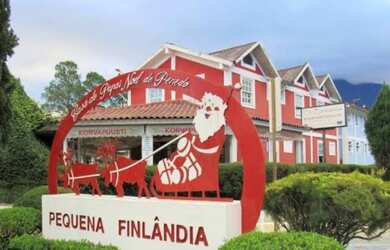 Imagem: A casa possui 2 Dormitórios, 2 Vagas na garagem e está localizado