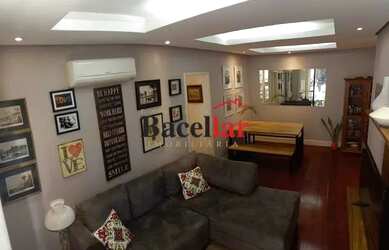 Imagem: O apartamento possui 3 Dormitórios, 3 Banheiros, 2 Vagas na