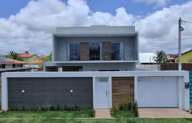 Imagem: A casa em condomínio possui 4 Dormitórios, 2 Banheiros, 2