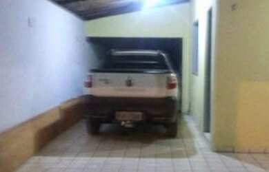 Imagem: A casa possui 4 Dormitórios, 3 Vagas na garagem e está localizado