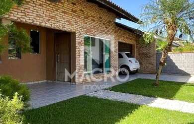 Imagem 1: Casa Vieira. Piscina, 160m² de Área, 2 Vagas na garageme3 Dormitórios
