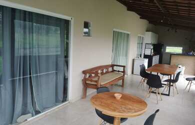 Imagem: A casa em condomínio possui 2 Dormitórios, 3 Banheiros, 5