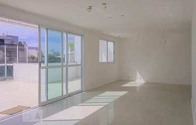 Imagem: O apartamento na cobertura possui 4 Dormitórios, 5 Banheiros