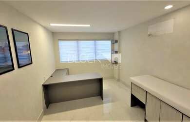 Imagem: O depósito possui 1 Vaga na garagem, 33m² de Área e Imóvel