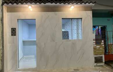 Imagem: A casa possui 1 Dormitório, 1 Banheiro e está localizado