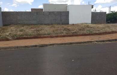 Imagem: O terreno possui 160m² de Área e está localizado em Vila