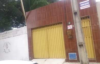 Imagem: A casa possui 2 Dormitórios, 2 Banheiros, 1 Vaga na garagem