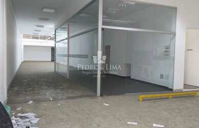 Imagem: O depósito possui 580m² de Área e está localizado em Vila