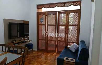 Imagem: O apartamento possui 1 Dormitório, 1 Banheiro, 1 Vaga na garagem