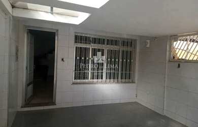 Imagem: O depósito possui 1 Vaga na garagem, 130m² de Área e está