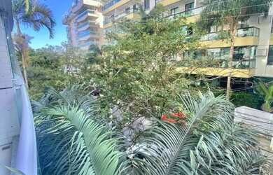 Imagem: O apartamento possui 2 Dormitórios, 3 Banheiros, 1 Vaga na