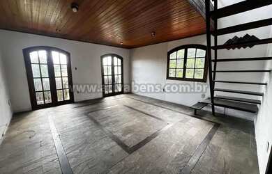 Imagem: A casa possui 2 Dormitórios, 2 Banheiros, 1 Vaga na garagem