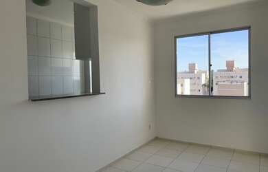 Imagem: O apartamento possui 2 Dormitórios, 1 Banheiro, 2 Vagas na