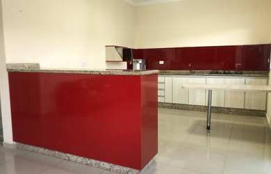 Imagem: A casa possui 5 Dormitórios, 4 Banheiros, 250m² de Área e