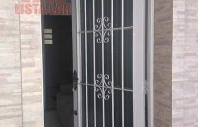 Imagem: A casa possui 2 Dormitórios, 2 Banheiros, 5 Vagas na garagem