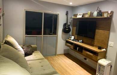 Imagem: O apartamento possui 2 Dormitórios, 1 Banheiro, 1 Vaga na garagem