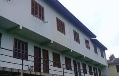 Imagem: A casa possui 2 Dormitórios, 1 Banheiro, 1 Vaga na garagem