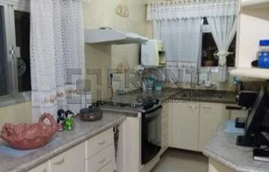 Imagem: A casa possui 2 Dormitórios, 2 Banheiros, 5 Vagas na garagem