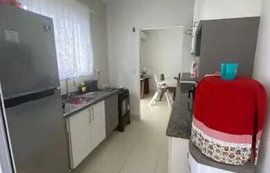 Imagem: A casa em condomínio possui 3 Dormitórios, 2 Banheiros, 3