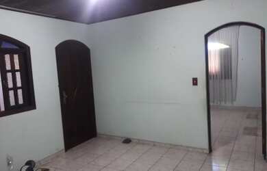 Imagem: O terreno possui 400m² de Área e está localizado em Vila