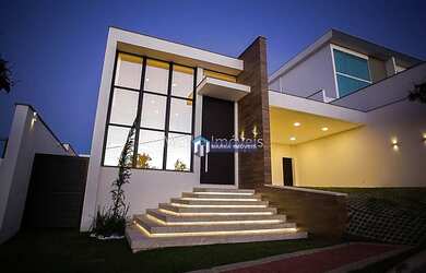 Imagem: A casa em condomínio possui 3 Dormitórios, 5 Banheiros, 3