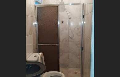 Imagem: A casa possui 2 Dormitórios, 1 Banheiro, 1 Vaga na garagem