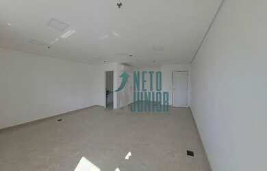 Imagem: O depósito possui 2 Vagas na garagem e 45m² de Área e está