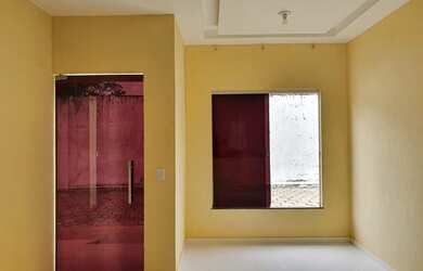 Imagem: A casa possui 3 Dormitórios, 2 Banheiros, 1 Vaga na garagem