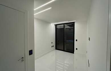 Imagem 11: Projeto contemporâneo casa All Black à venda no Riviera Del Sol