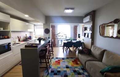 Imagem: O apartamento possui 2 Dormitórios, 2 Banheiros, 2 Vagas na