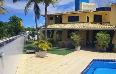 Imagem: A casa em condomínio possui 5 Dormitórios, 5 Banheiros, 3