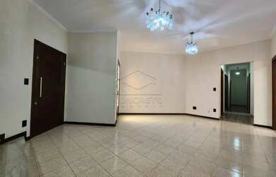 Imagem 3: Casa Residência em Jaú. Área de serviço, 550m² de Área, 3 Vagas...