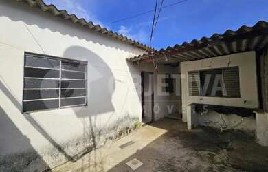 Imagem 2: Casa para aluguel, 3 quartos, 2 vagas, JARDIM DAS PALMEIRAS - UBERLANDIA/MG