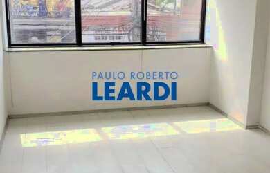 Imagem: O depósito possui 64m² de Área e está localizado em Pinheiros