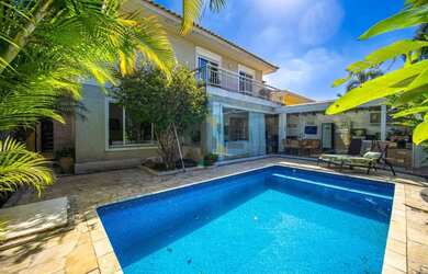 Imagem: A casa em condomínio possui 3 Dormitórios, 4 Banheiros, 4