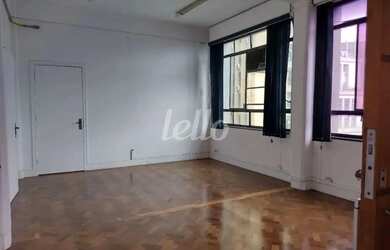 Imagem: O depósito possui 143m² de Área e está localizado em Centro