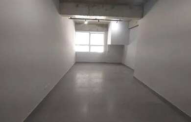 Imagem: O depósito possui 1 Vaga na garagem, 28m² de Área e está