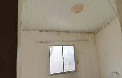 Imagem: Vendo casa 35 mil aceito carro ou moto na negociação