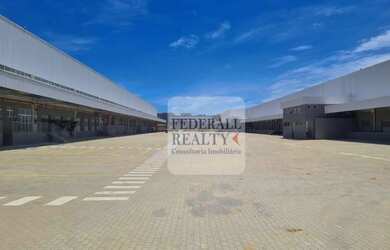 Imagem: O depósito possui 5 Vagas na garagem, 2674m² de Área e está