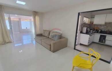 Imagem: A casa em condomínio possui 3 Dormitórios, 2 Banheiros, 3